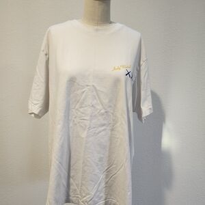 Uniqlo White Graphic Tee with Yellow and Blue Accents